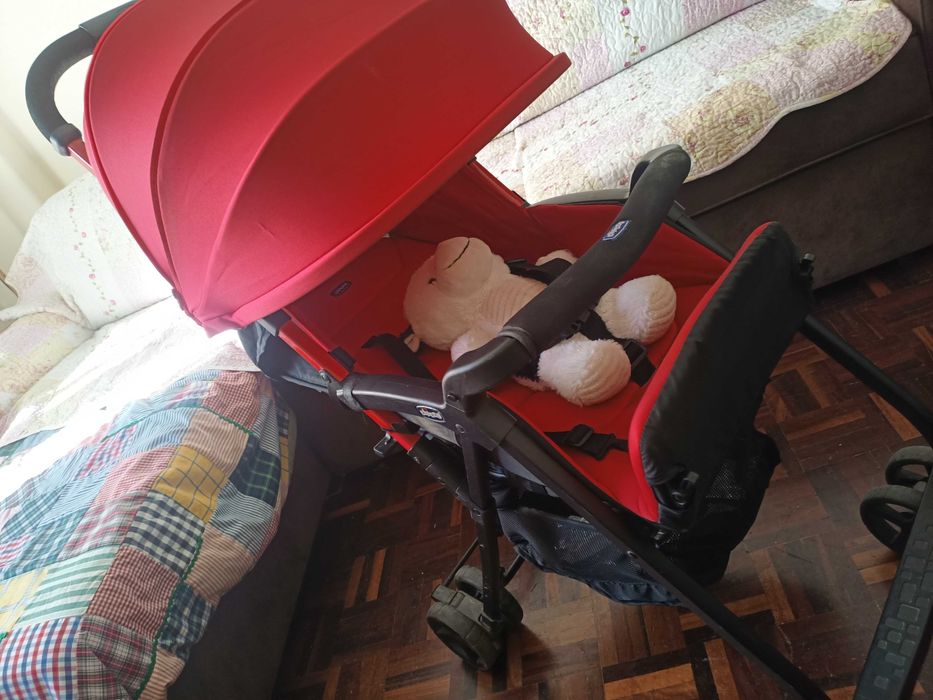 Carrinho de passeio de bebé criança muito leve da Chicco
