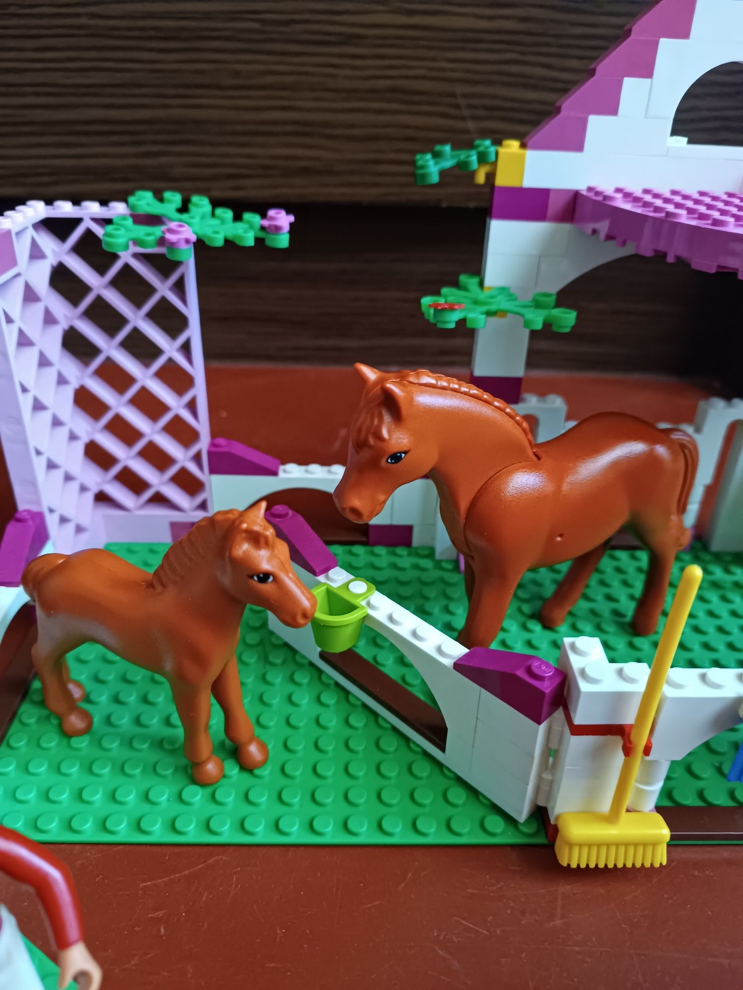 2 набора Lego Belville Лего Бэльвиль конюшня 7585 + лошадь и наездница