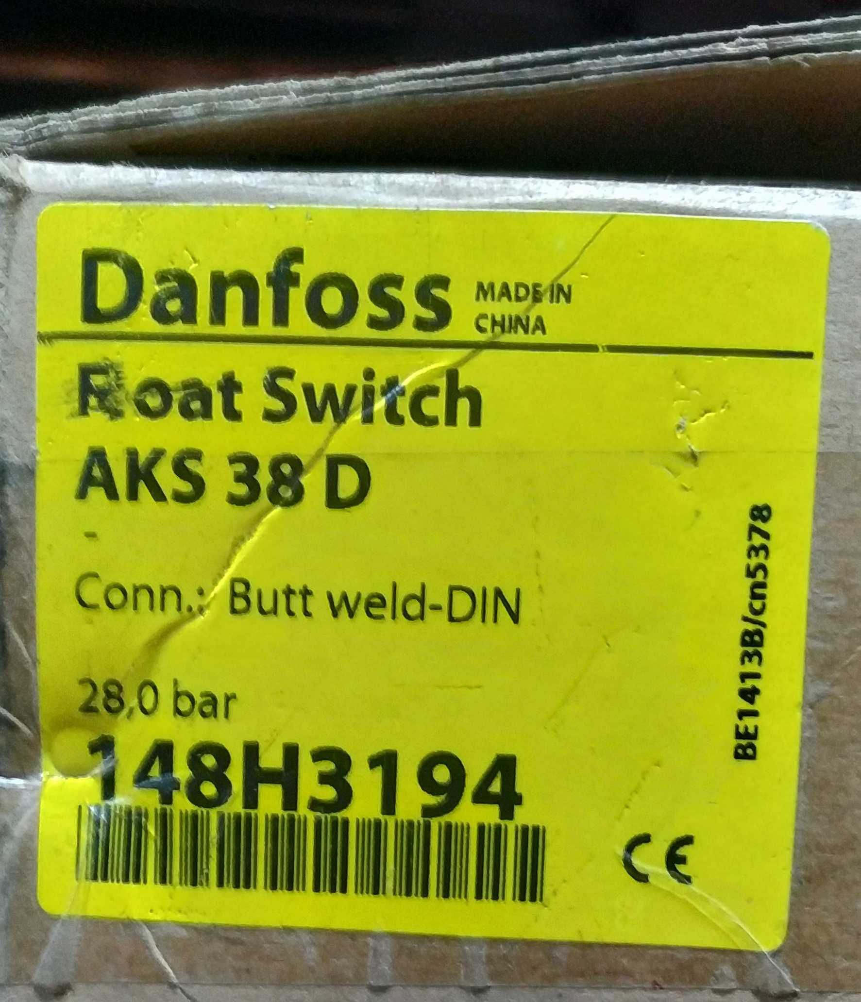 Электромеханическое реле AKS 38 D для контроля уровня жидкости Danfoss