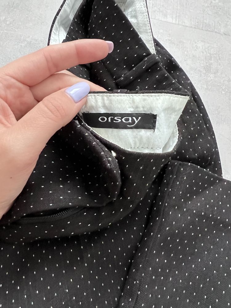 czarne eleganckie spodnie w kant chinosy Orsay