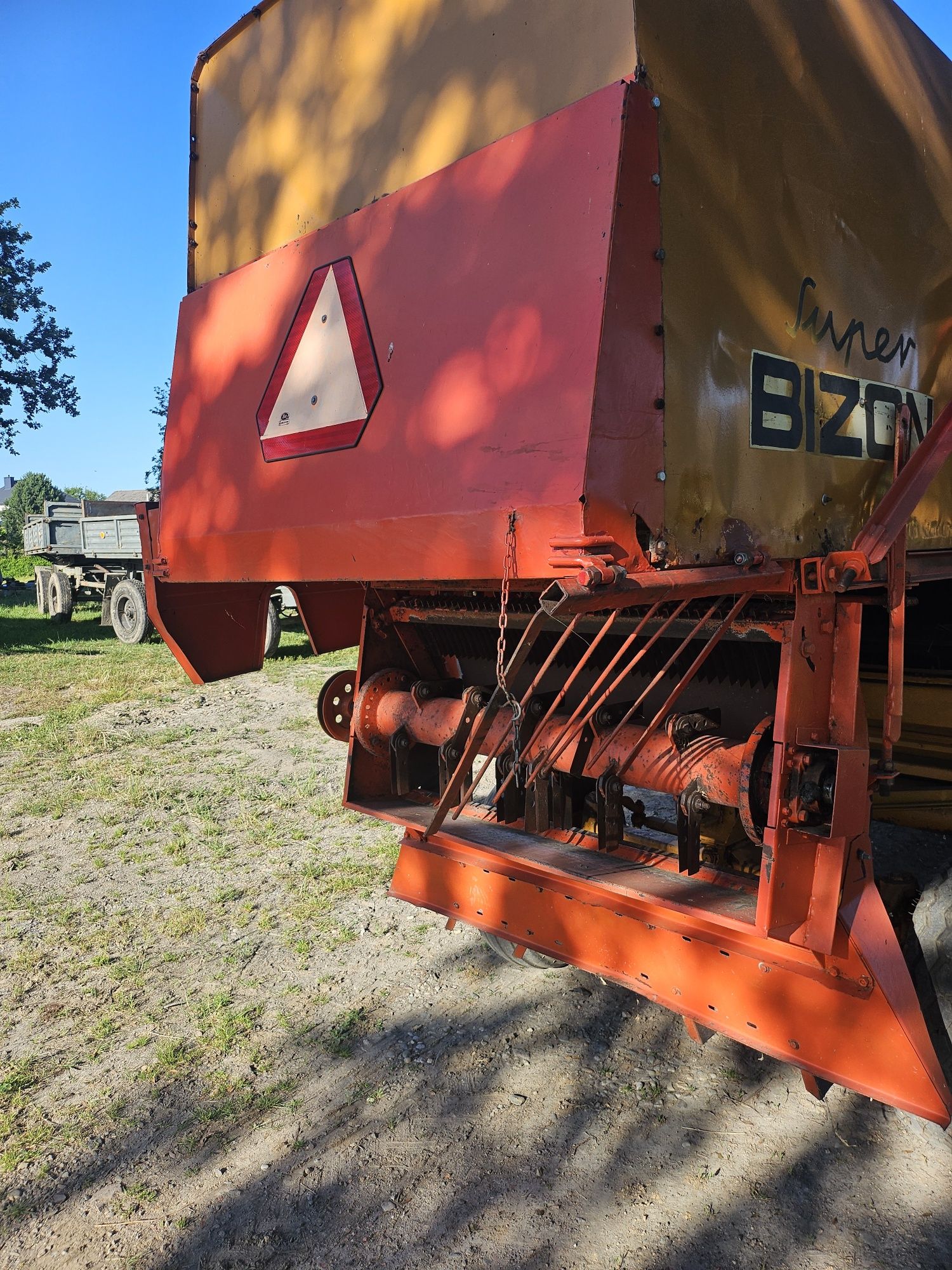 Kombajn Bizon Z056