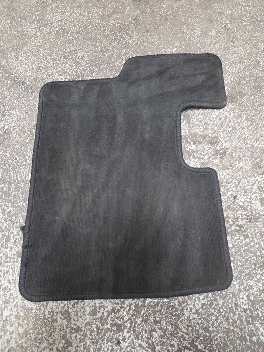 Dywanik prawy tył Opel Corsa D