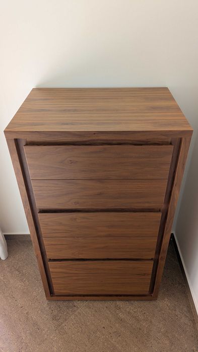 Camiseiro moderno em madeira – excelente estado, gavetas forradas