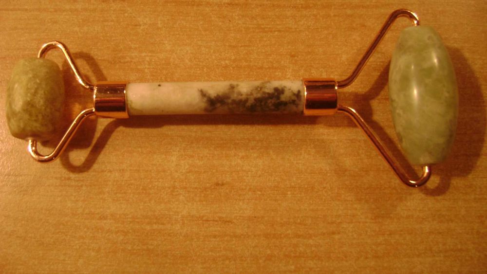 Starocie z PRL - Stare narzędzia = Masażer do twarzy jadeitowy