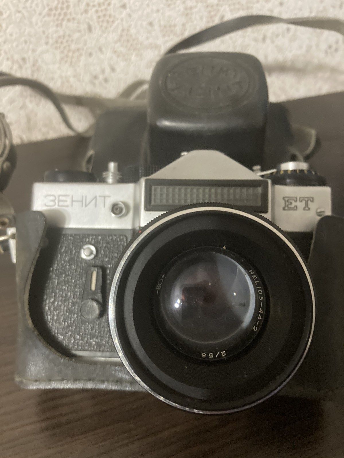 Продам бінокль советский с футляром Б8/30 і фотоапарат зеніт ет