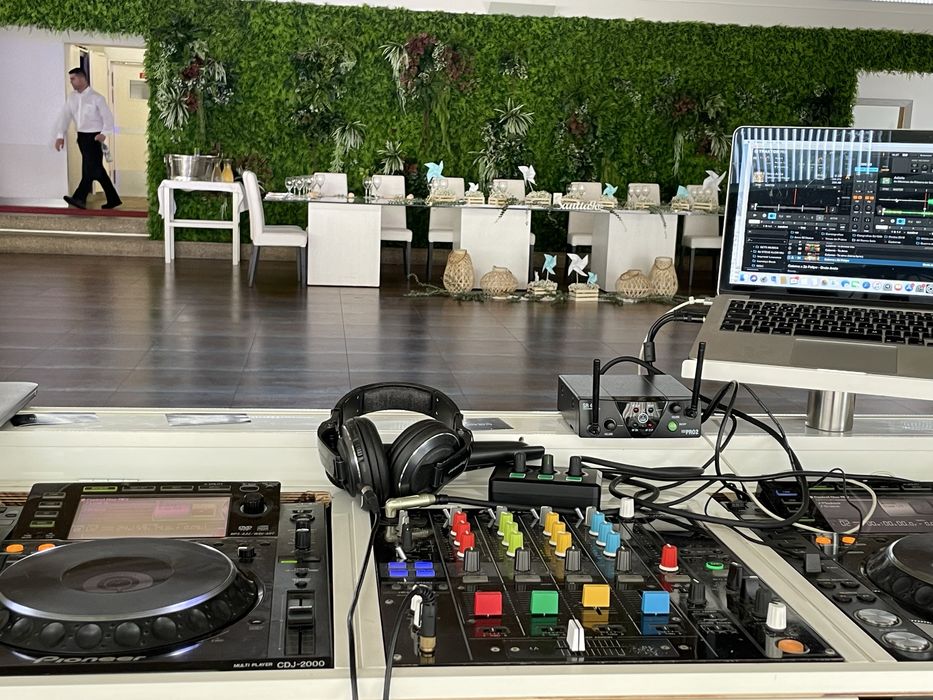 Pioneer cdj 2000 Pioneer djm800 Movel Cabine  dj