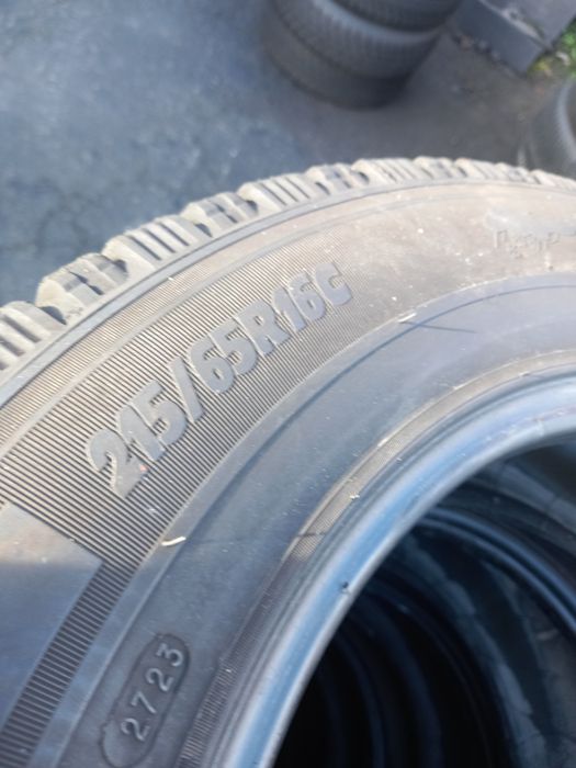 Opony używane 215/65/16c michelin 2x6 mm 2023