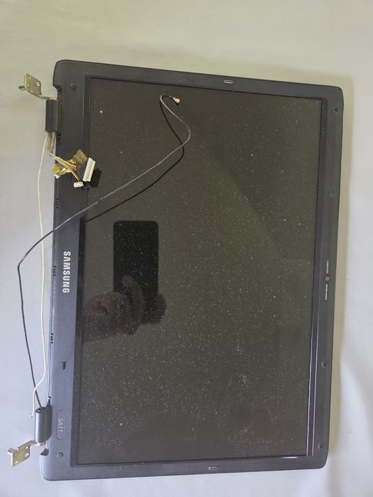 Sprzedam sprawna klapę matrycy do Laptopa Samsung NP-SA11H