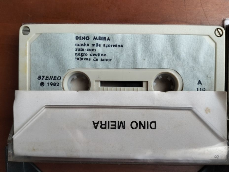 2 antigas cassetes Dino Meira