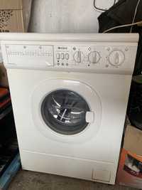 Indesit WDN867W пральна машина з сушкою