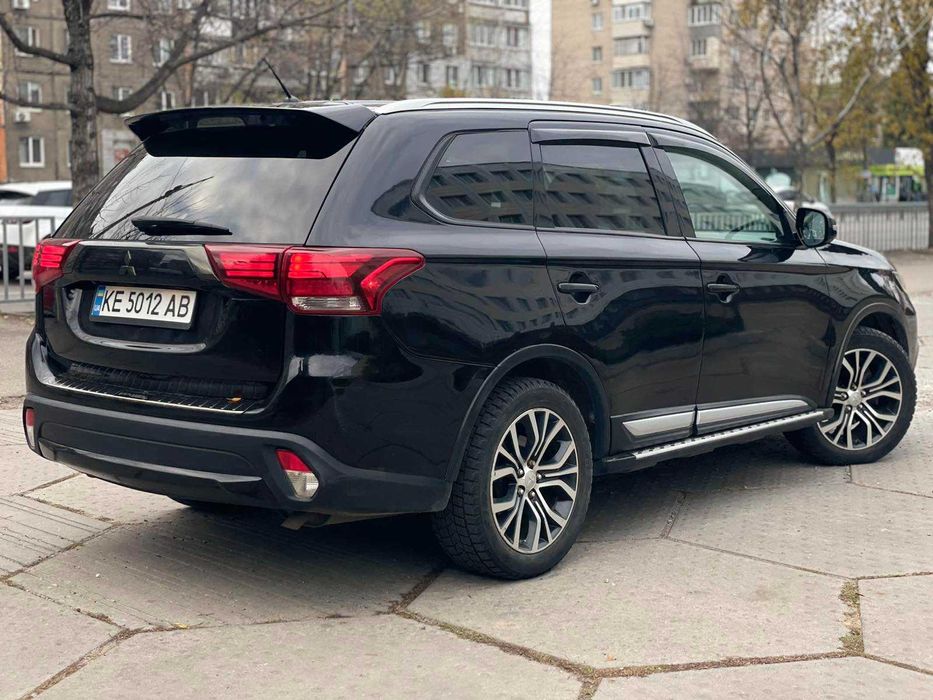 Mitsubishi Outlander 2015р 2,4 Повний привід! Обмін! Розстрочка!