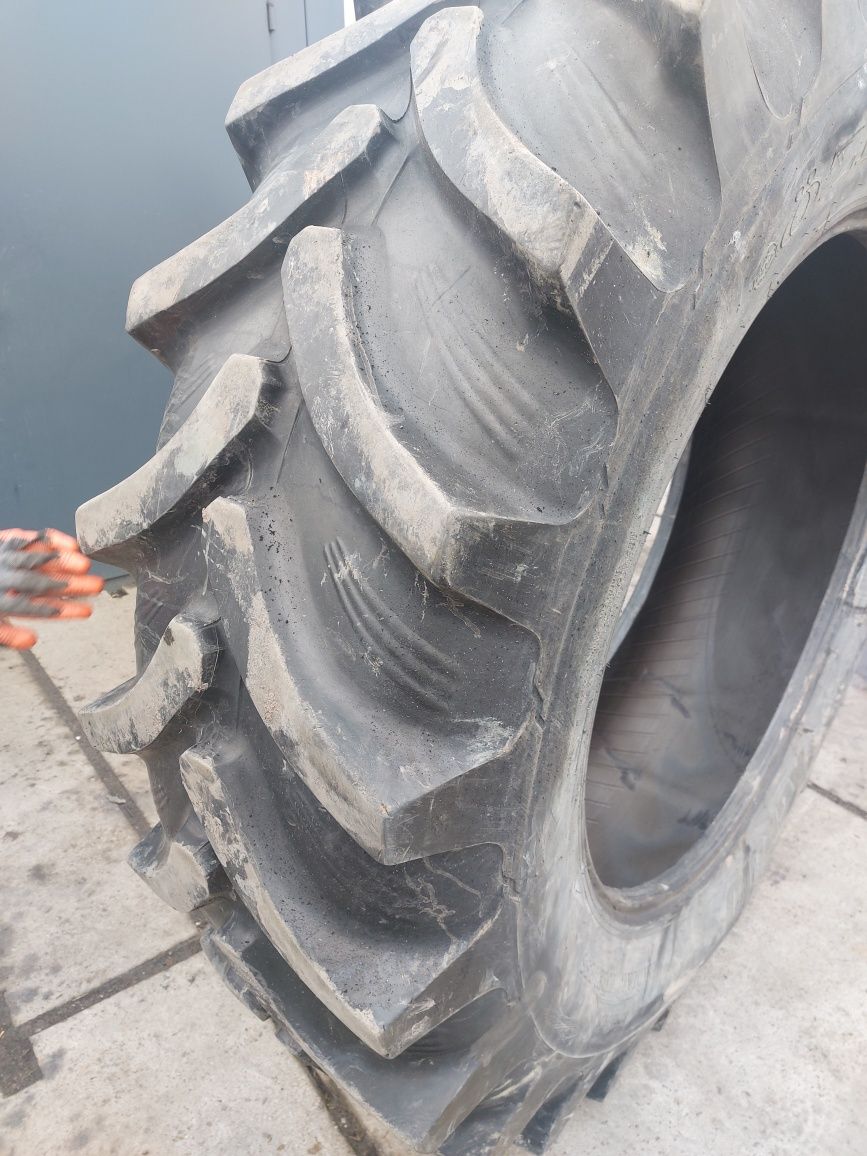 Opona 520/85R42   20.8R42
