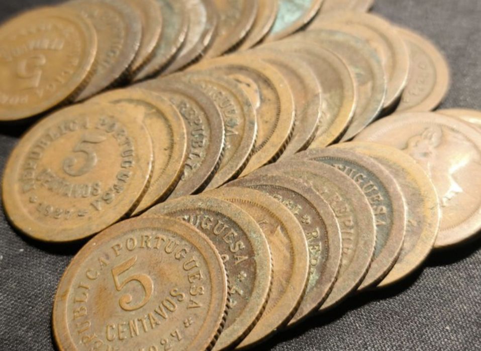 Lote de 30 moedas de 5 Centavos [1924 e 1927]
