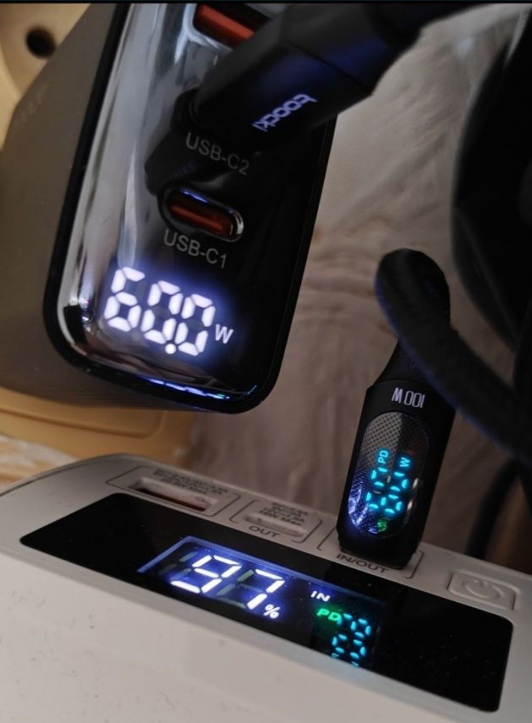 Потужний зарядний пристрій Toocki GaN 67W з LED дисплеєм оригінал