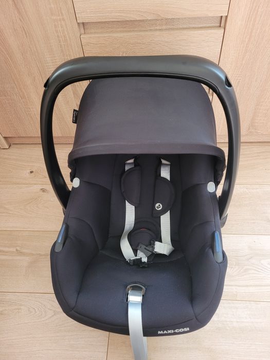 Fotelik Maxi Cosi CabrioFix I-size z bazą isofix