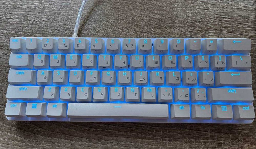 Razer Huntsman Mini Mercury Edition 60% (Read Switch)