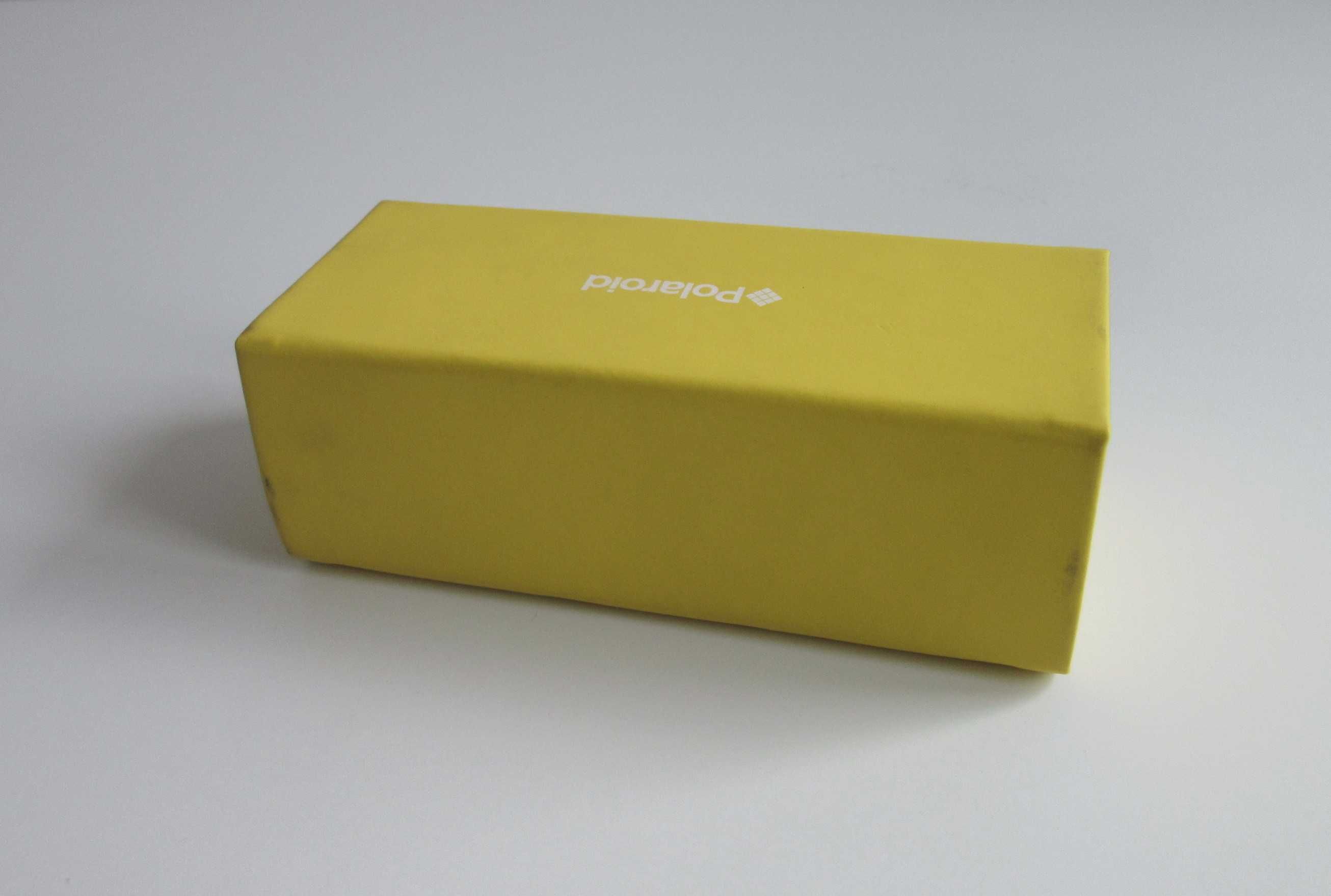 Etui  Polaroid .