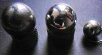 3 esferas de metal (ferro, aço).