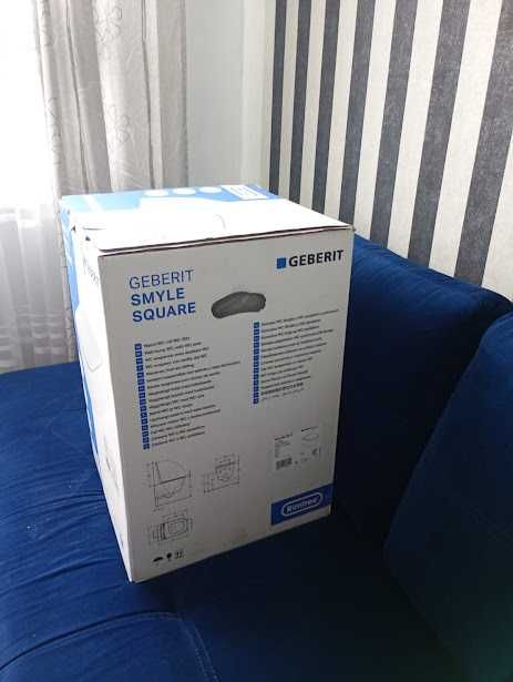 Nowy  zestaw WC Geberit Smyle Square, Rimfree, z deską  500.683.00.2