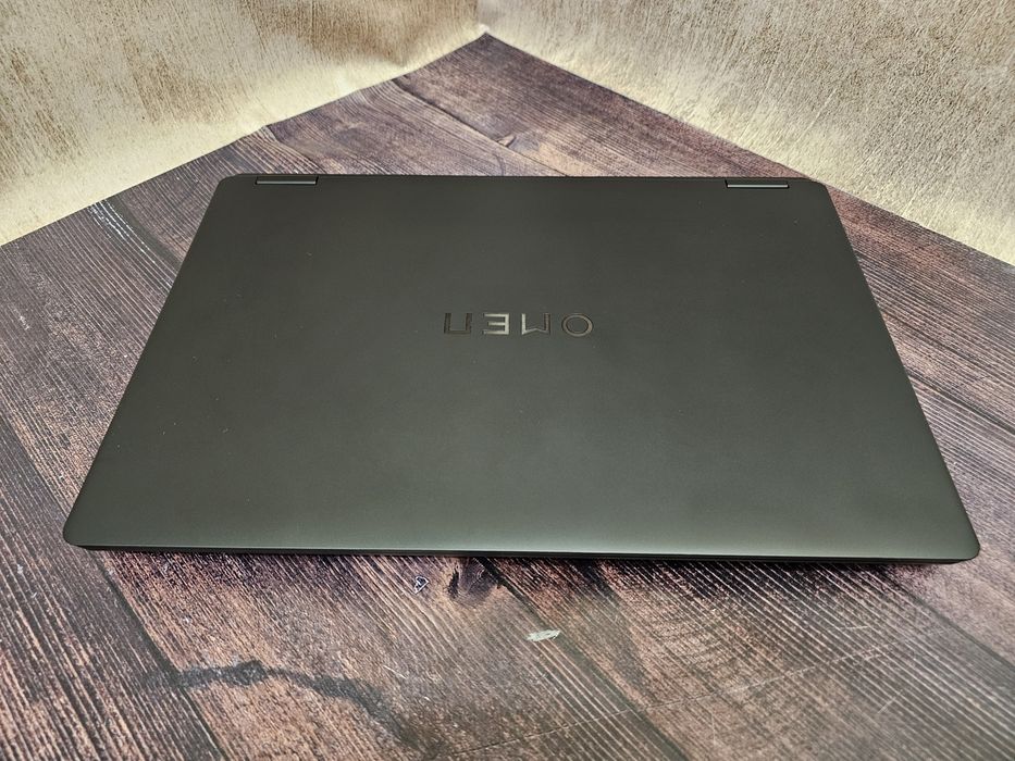 HP Omen 17-db0051ng (Ryzen 5 8645HS/16Gb/RTX 4050/SSD 512Gb/IPS 144Hz)