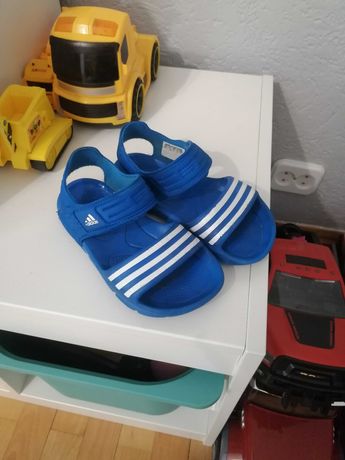 Sandałki Adidas Niebieskie Piankowe rozmiar 29