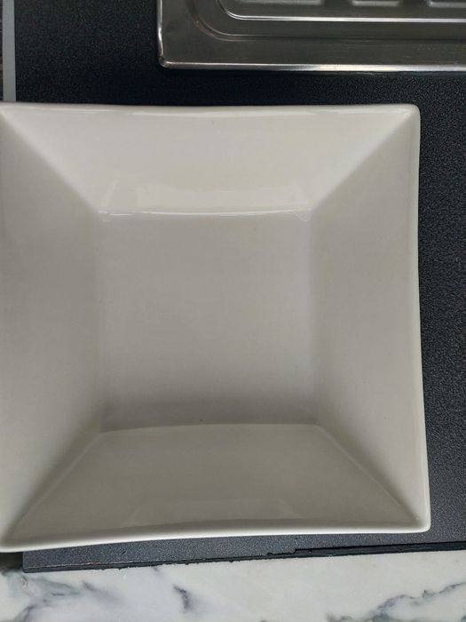 Conjunto pratos brancos