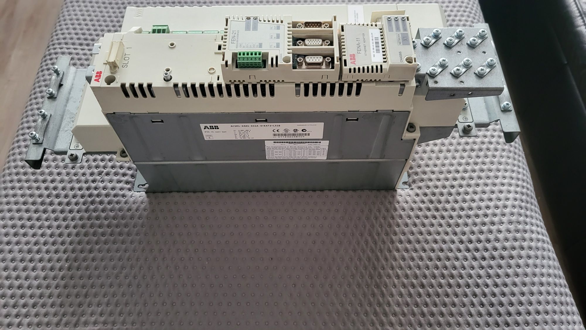 Falownik ABB ACSM1-04AS-031A-4-+K473+L516
