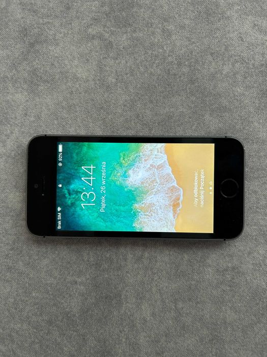 Apple iPhone 5s 16 GB srebrny