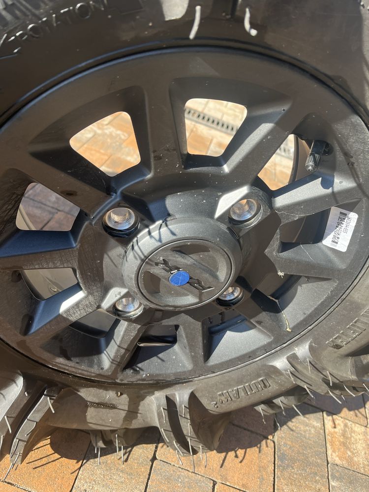 Комплект high lifter outlaw( шины+диски)