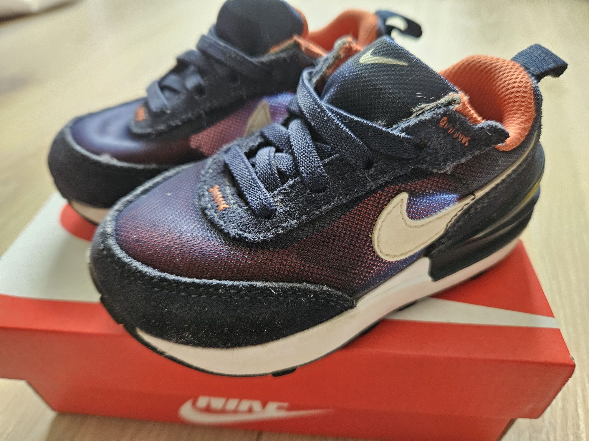 Sneakersy dziecięce, buty sportowe Nike, półbuty