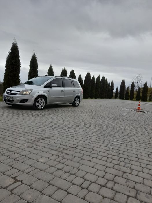 Opel  Zafira b 1.7 2010