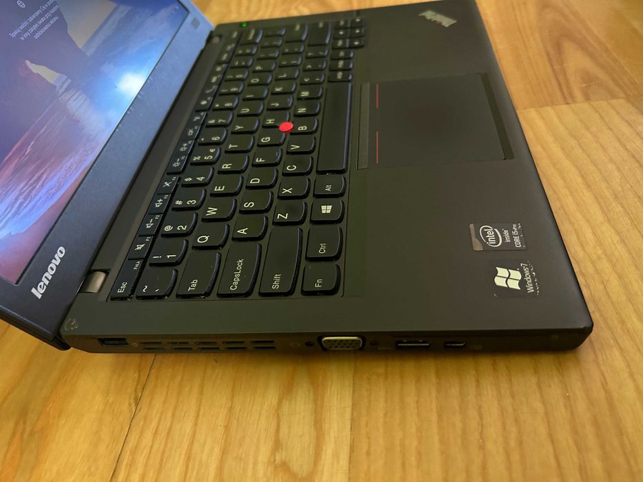 Laptop Lenovo ThinkPad X240, i5, SSD 250GB, 8GB RAM ,2 baterie, stacja