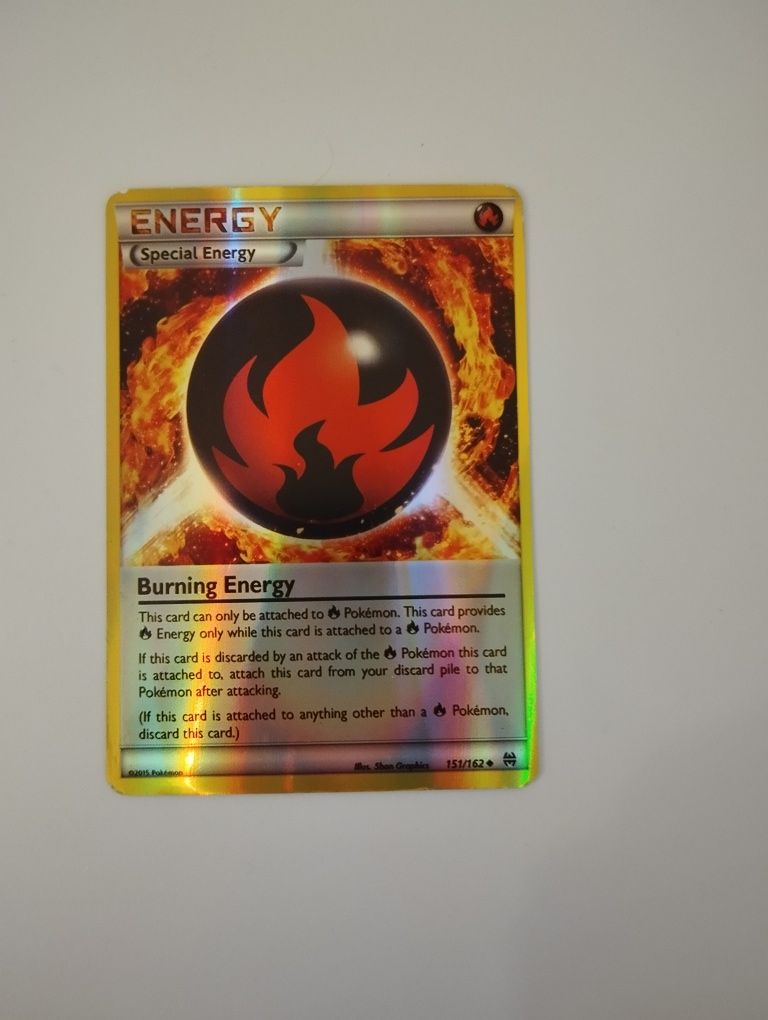 Karty Pokemon złote z albumem + karta special energy ognia