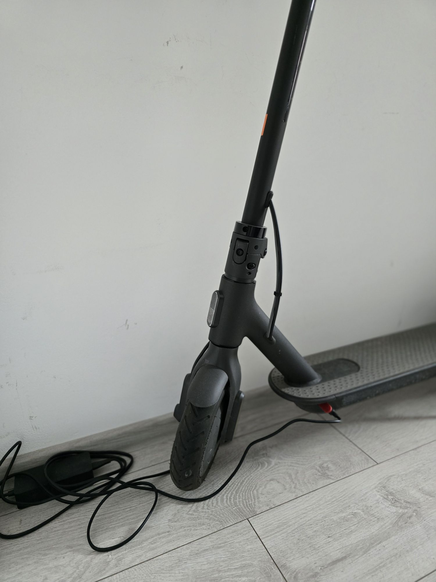 Hulajnoga elektryczna Xiaomi Mi Electric Scooter 1S