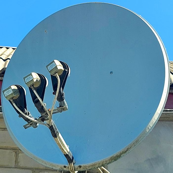 Спутникова тарілка!!!