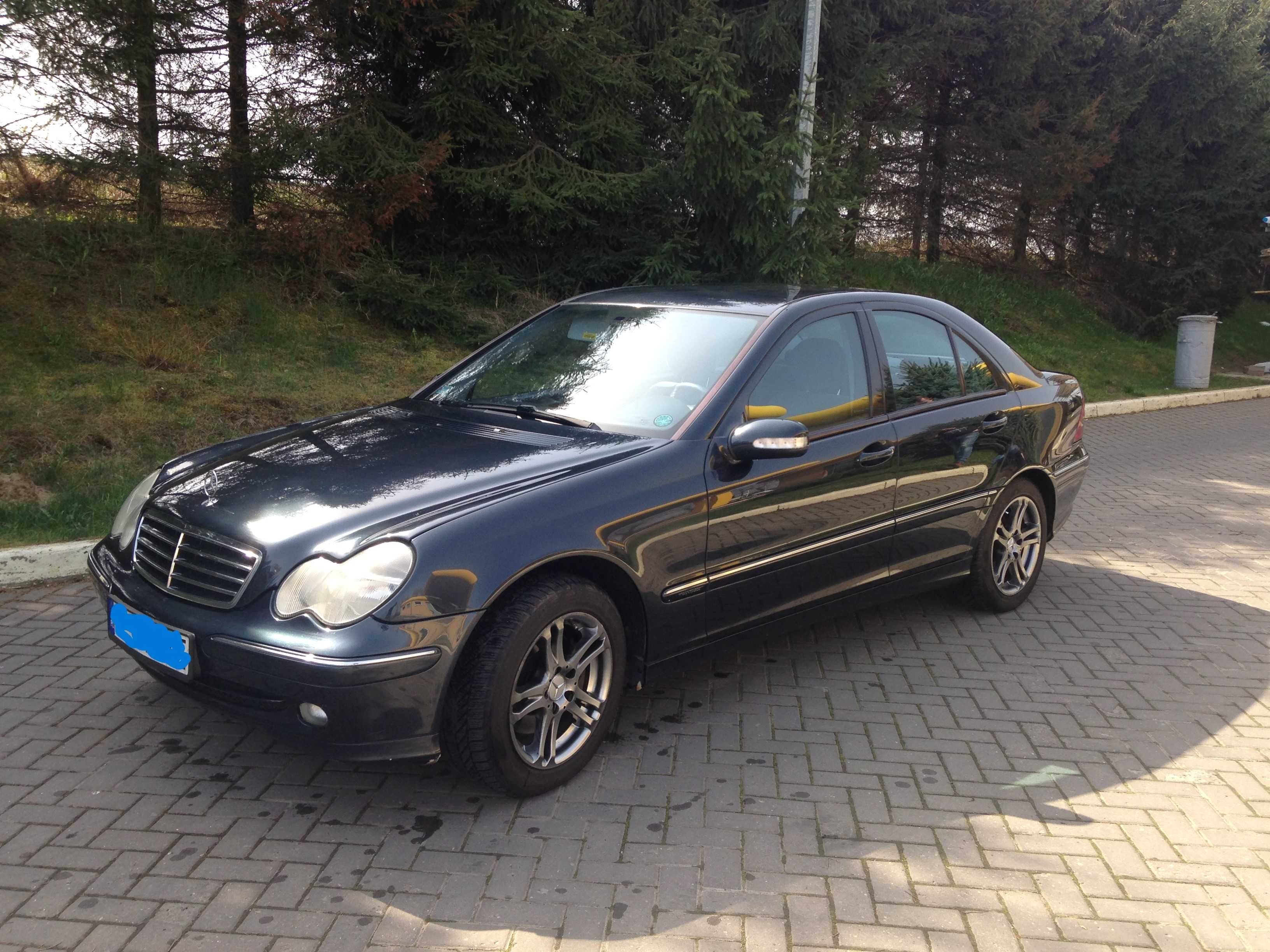 mercedes W203 sedan