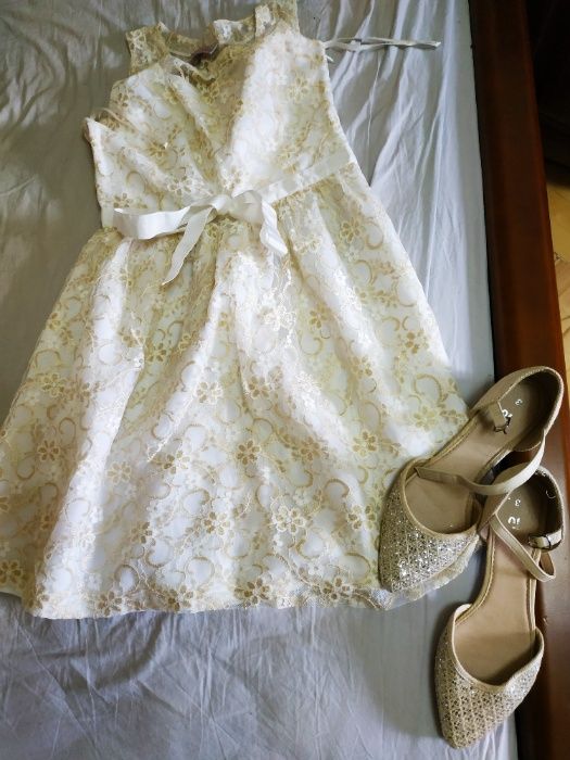 Нарядное бело-золотое кружевное платье на девочку 11-10 лет