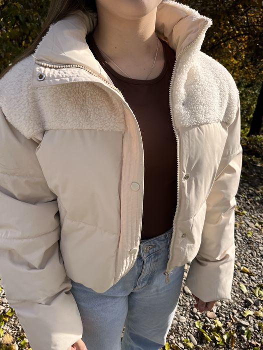 Зимова куртка новенька