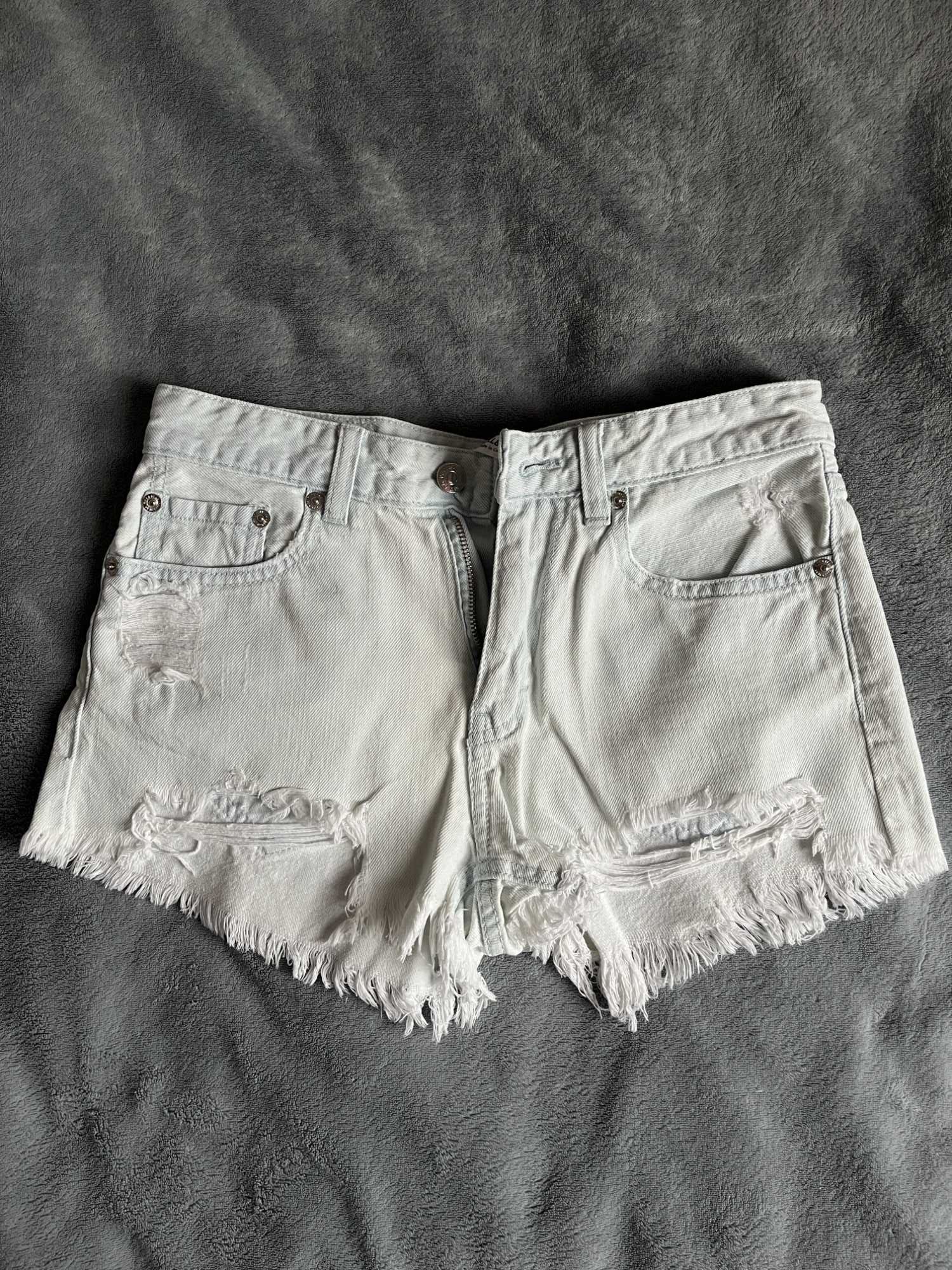 Spodenki szorty Pull&Bear jasny jeans rozmiar 32/ XXS