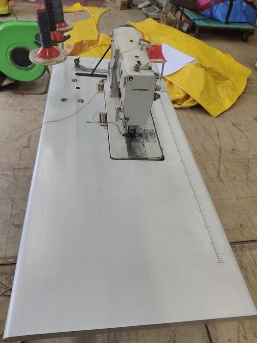 Двоголкова швейна машина Typical GC6872H .