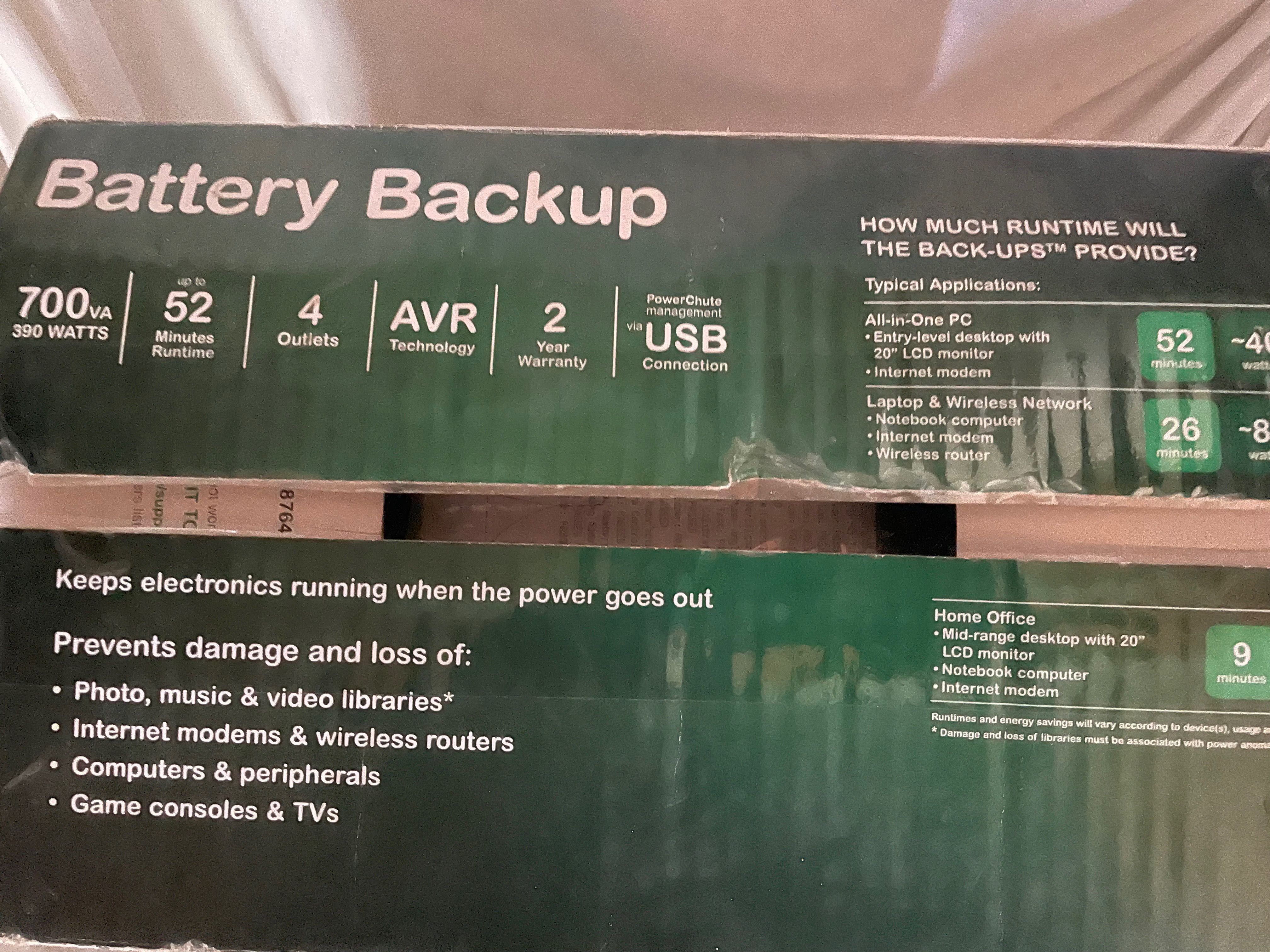 UPS APC Back-Ups 700VA