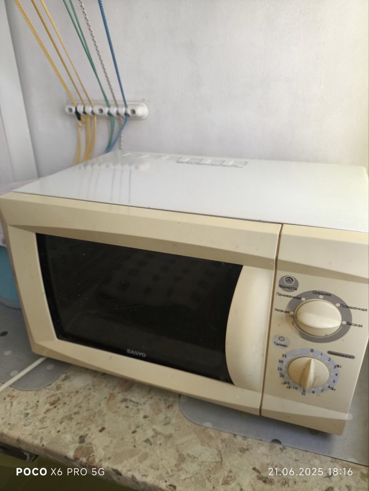 Мікрохилюова піч sanyo самовивіз