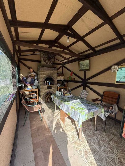 Продається двоповерхова дача, с. Терешки,  з власним озером у дворі