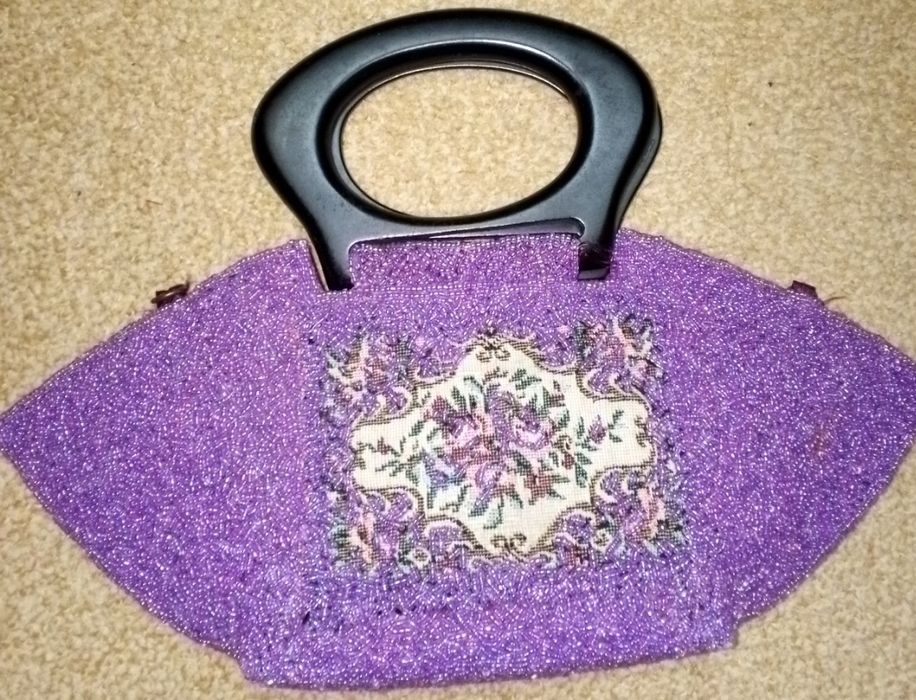 Сумочка з бісеру,маленька сумочка,ручна робота,сумочка через плече