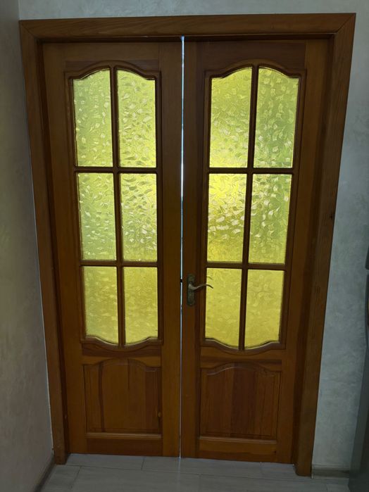 Двері повністю деревʼяні б/у