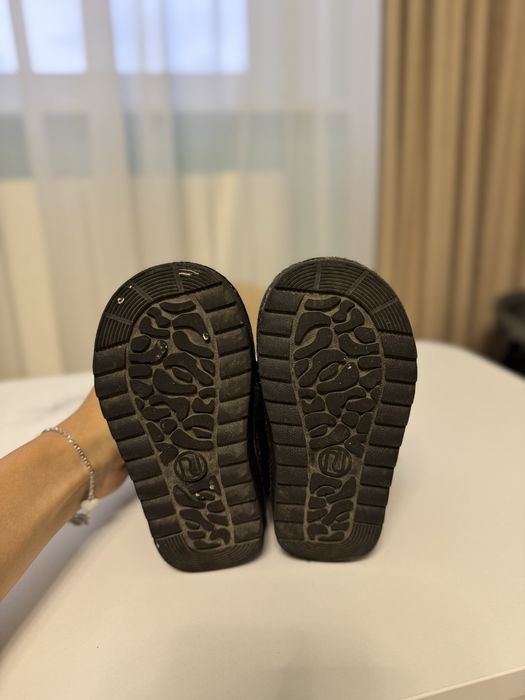 Угги для дівчинки river island