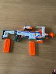 pistolet na strzałki 
Nerf modulus regulator plus  strzałki 15 szt