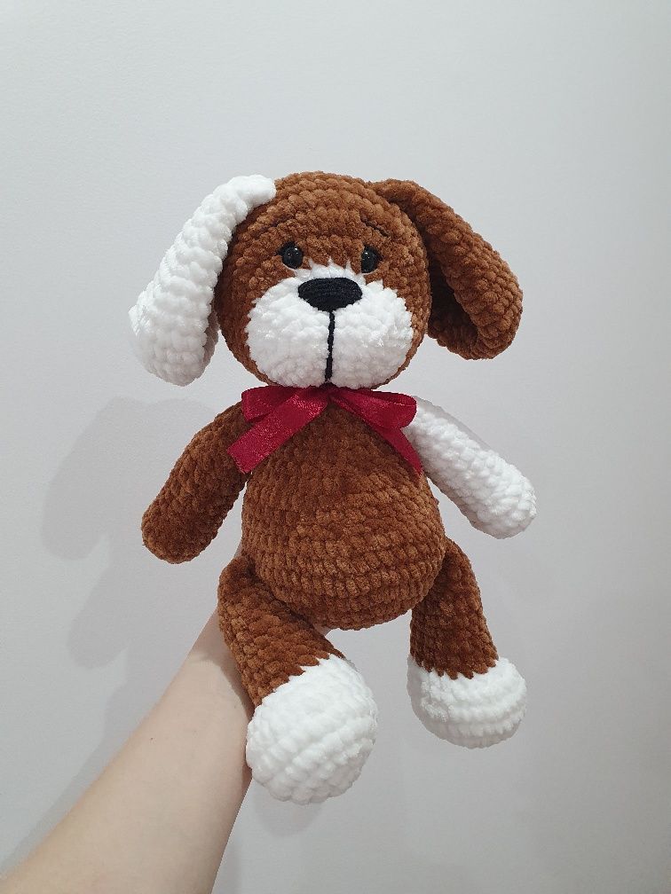 Piesek wykonany na szydełku handmade amigurumi