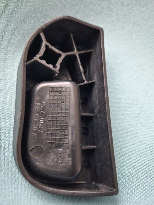Ручка кріплення відкриття капота FIAT LINEA 735410607