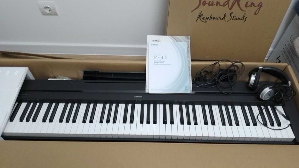 Цифрове піаніно Yamaha P-45 Black